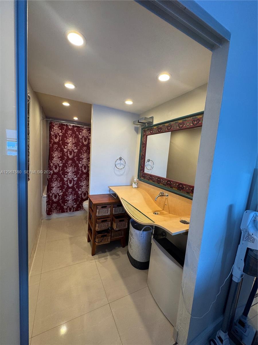 11111 Biscayne Boulevard 2b Property Photo 7