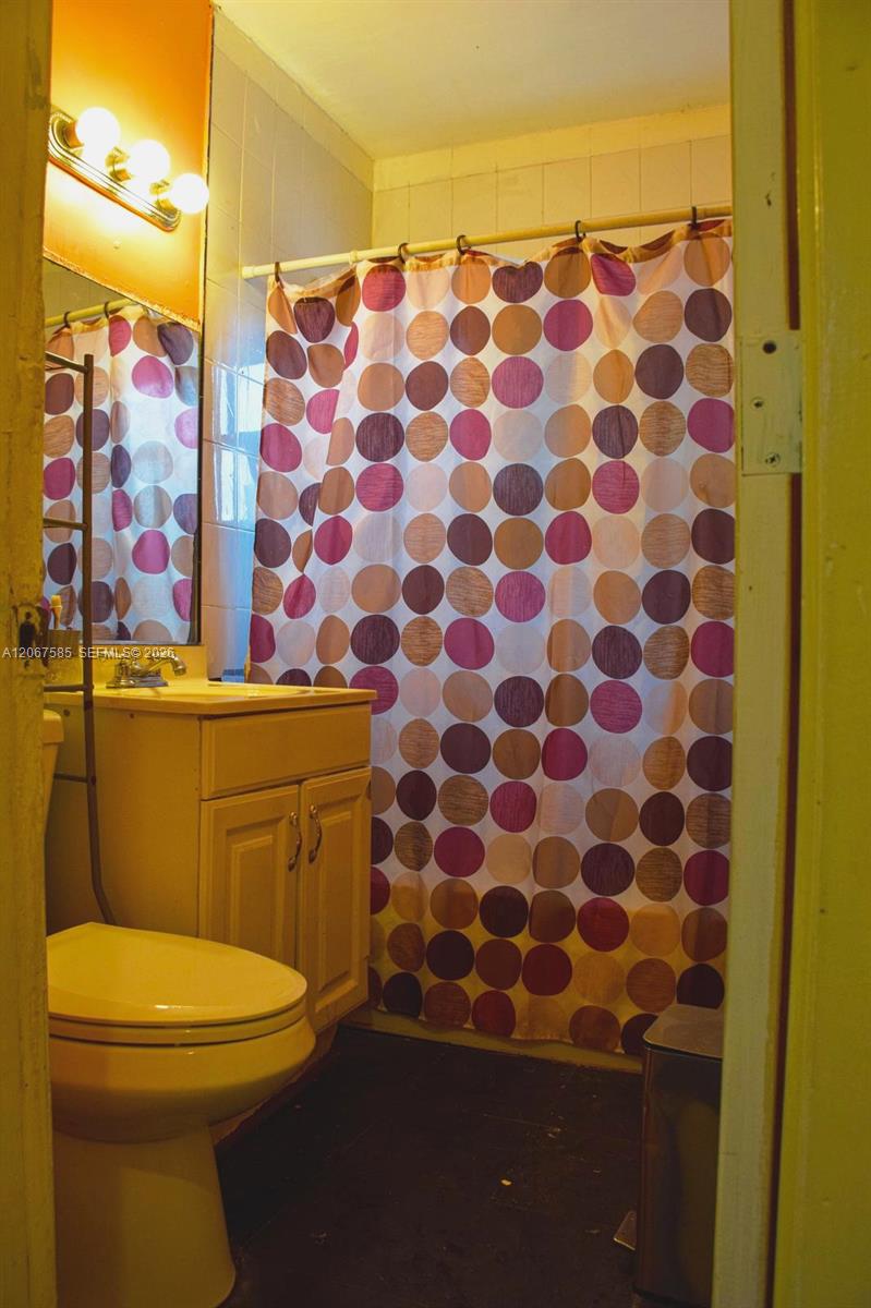 371 W 47th Street Property Photo 14