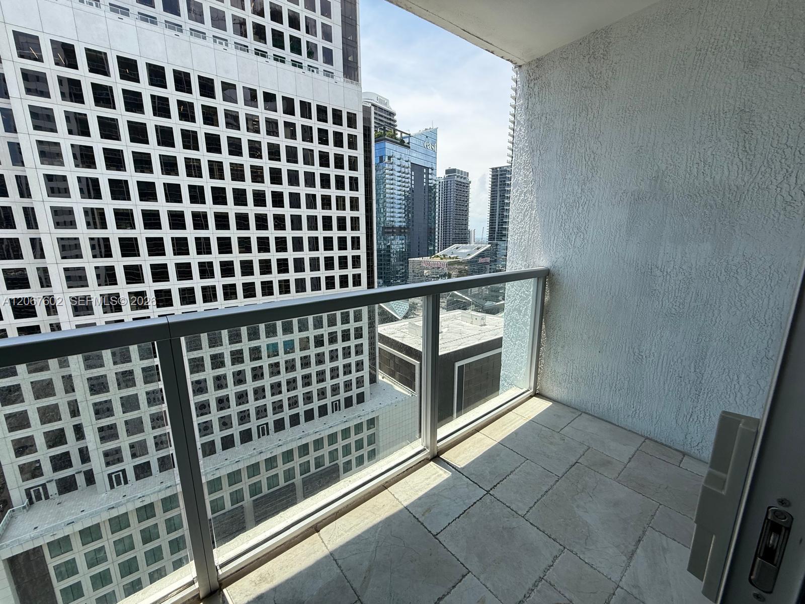 500 Brickell Avenue 2706 Property Photo 12