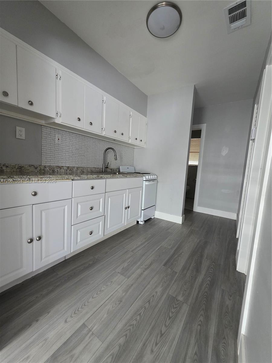 85 Esplanade Drive C Property Photo 6