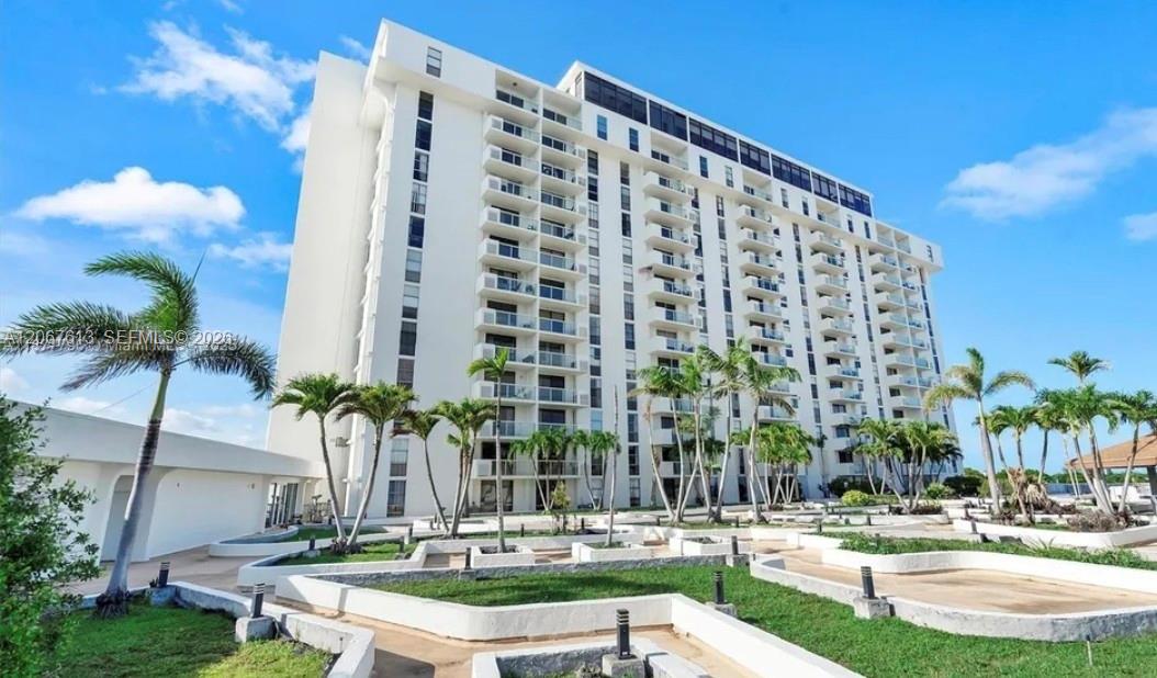 13499 Biscayne Boulevard Ph1712 Property Photo 2
