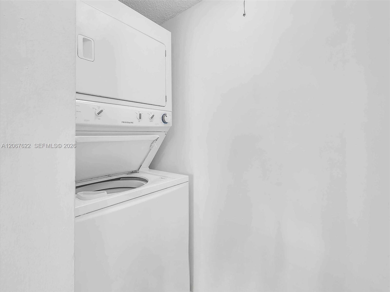 670 Nw 85th Place 11-104 Property Photo 5