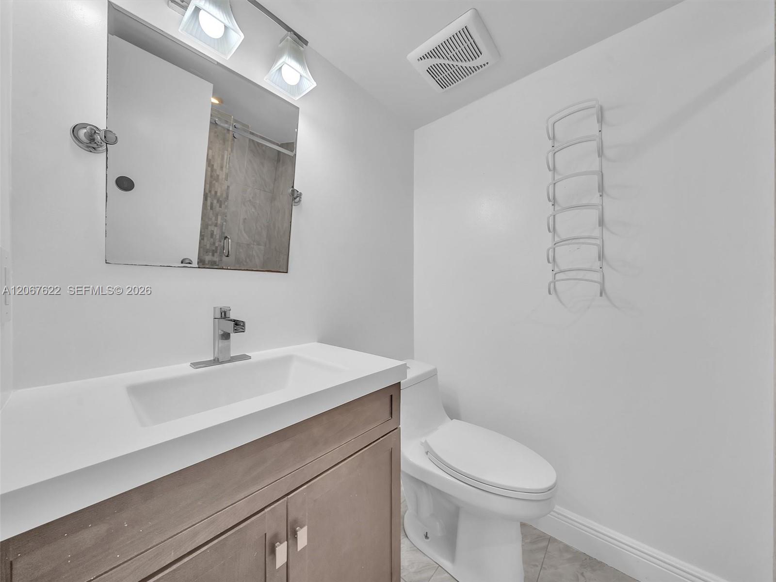 670 Nw 85th Place 11-104 Property Photo 9