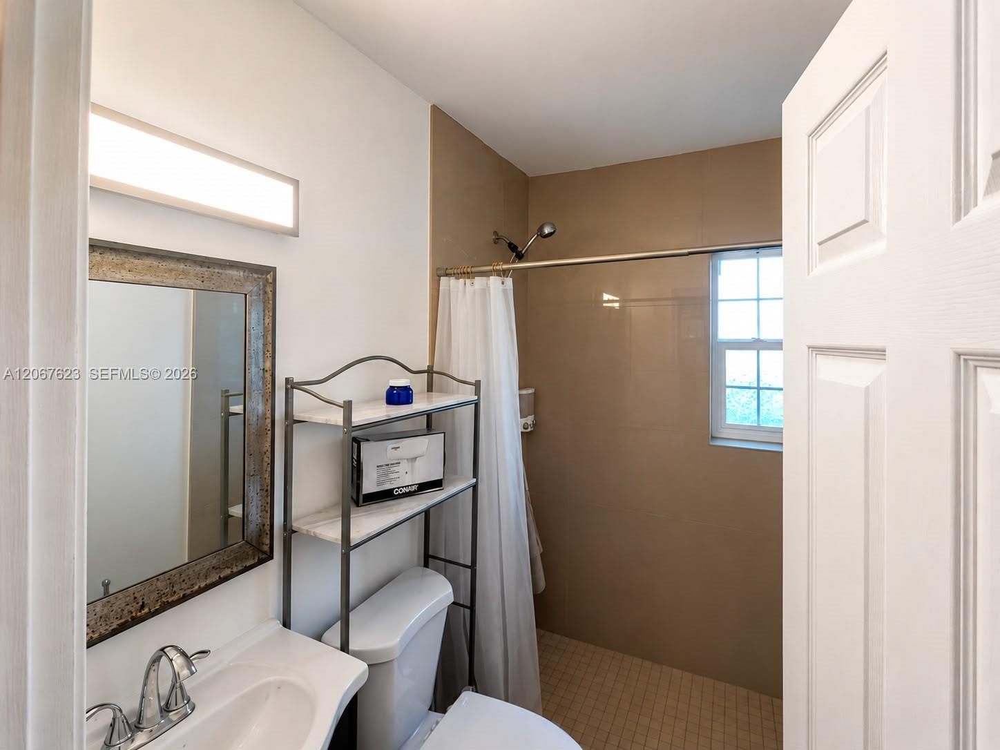 1639 Hayes Street 1 Property Photo 8