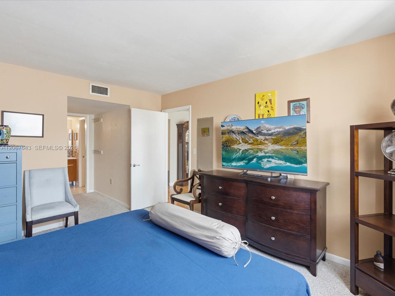 3588 Collins Avenue 504 Property Photo 13
