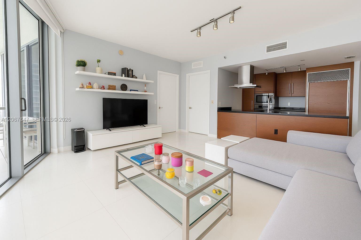 495 Brickell Avenue 5104 Property Photo 4