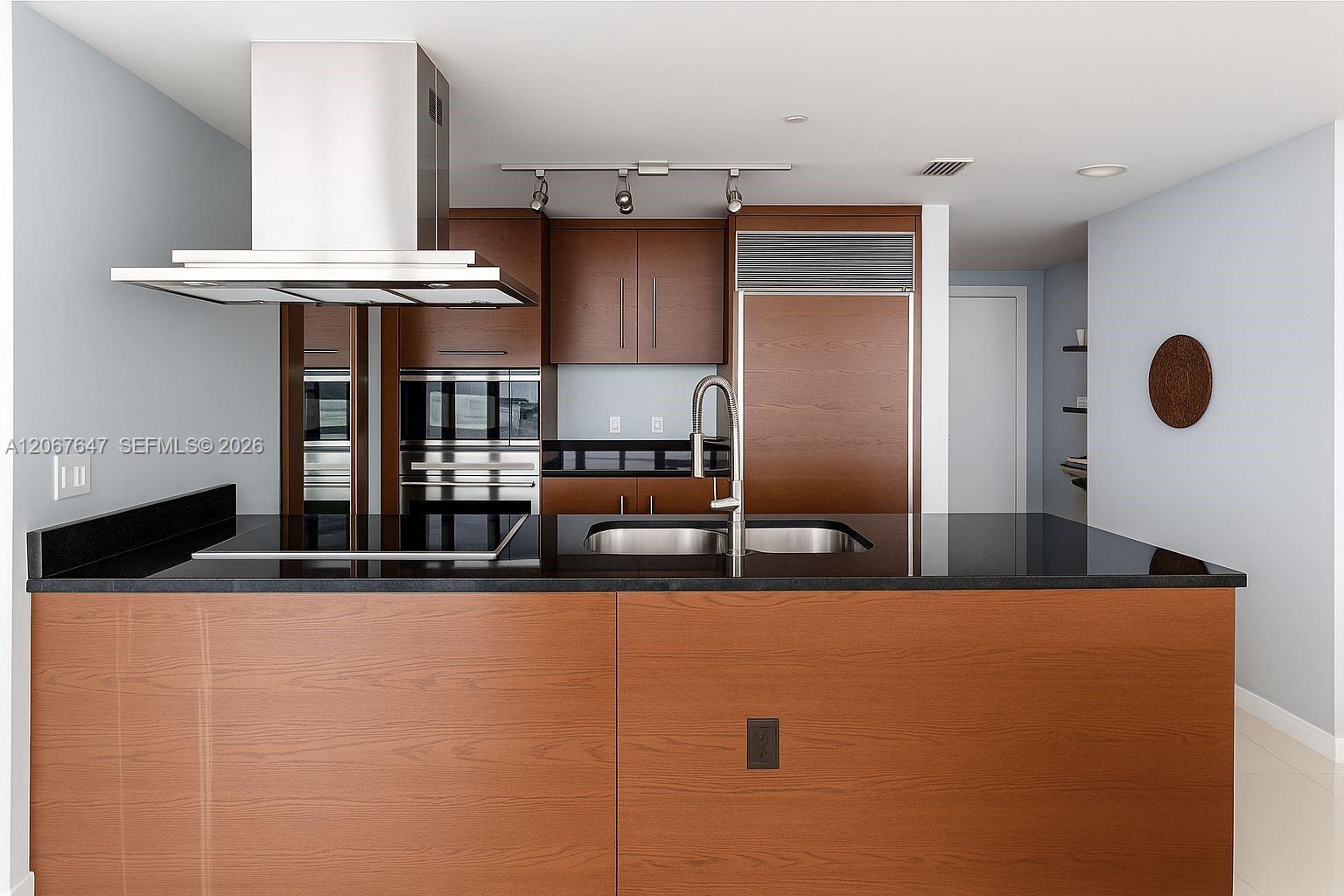 495 Brickell Avenue 5104 Property Photo 6