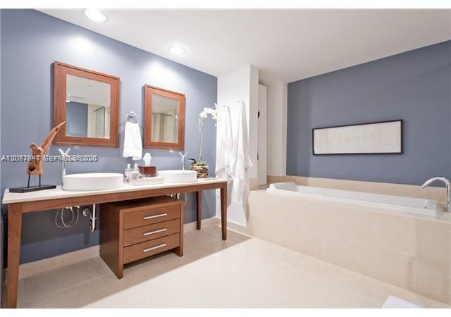 495 Brickell Avenue 5104 Property Photo 11