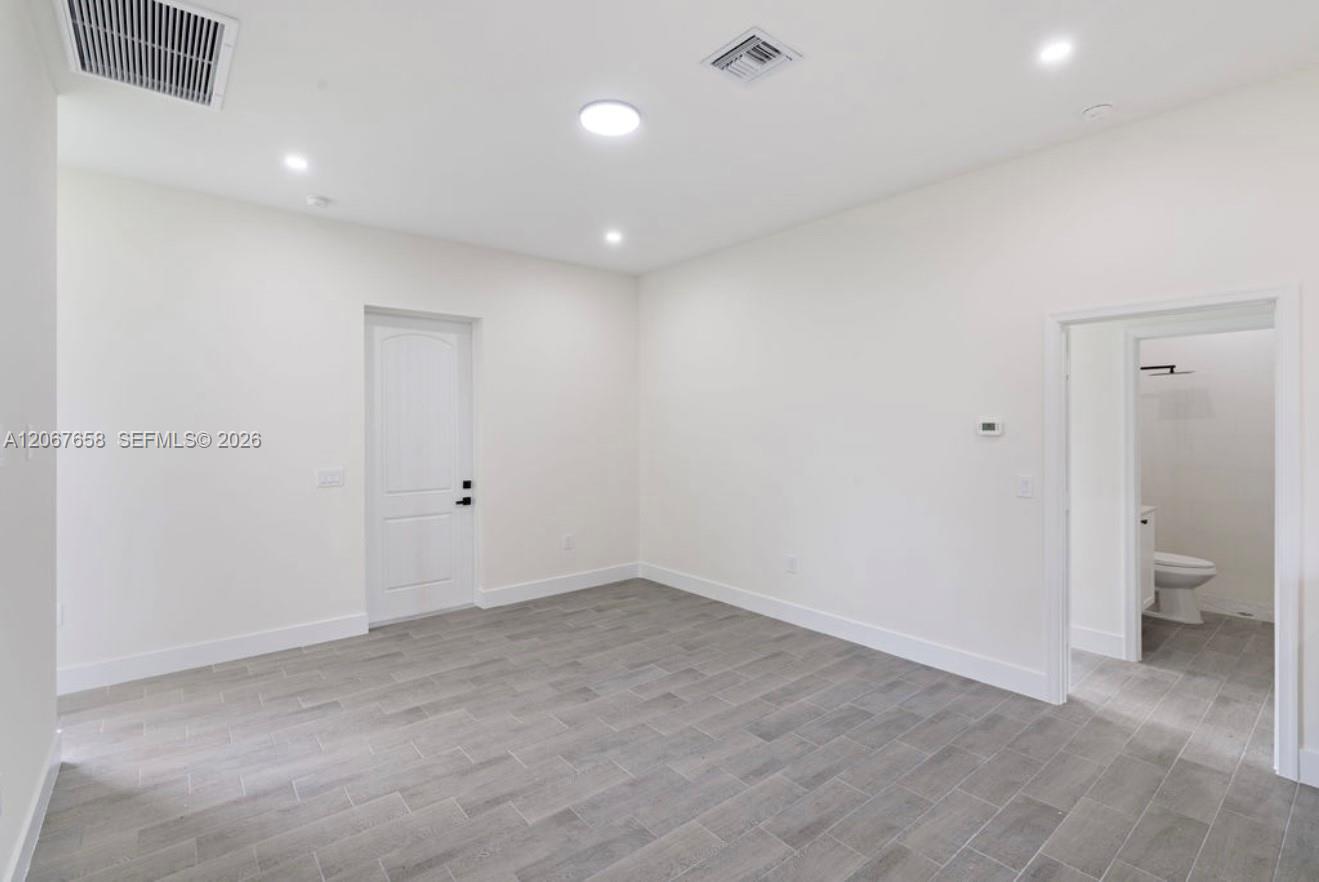 710 Peacock Avenue Property Photo 10