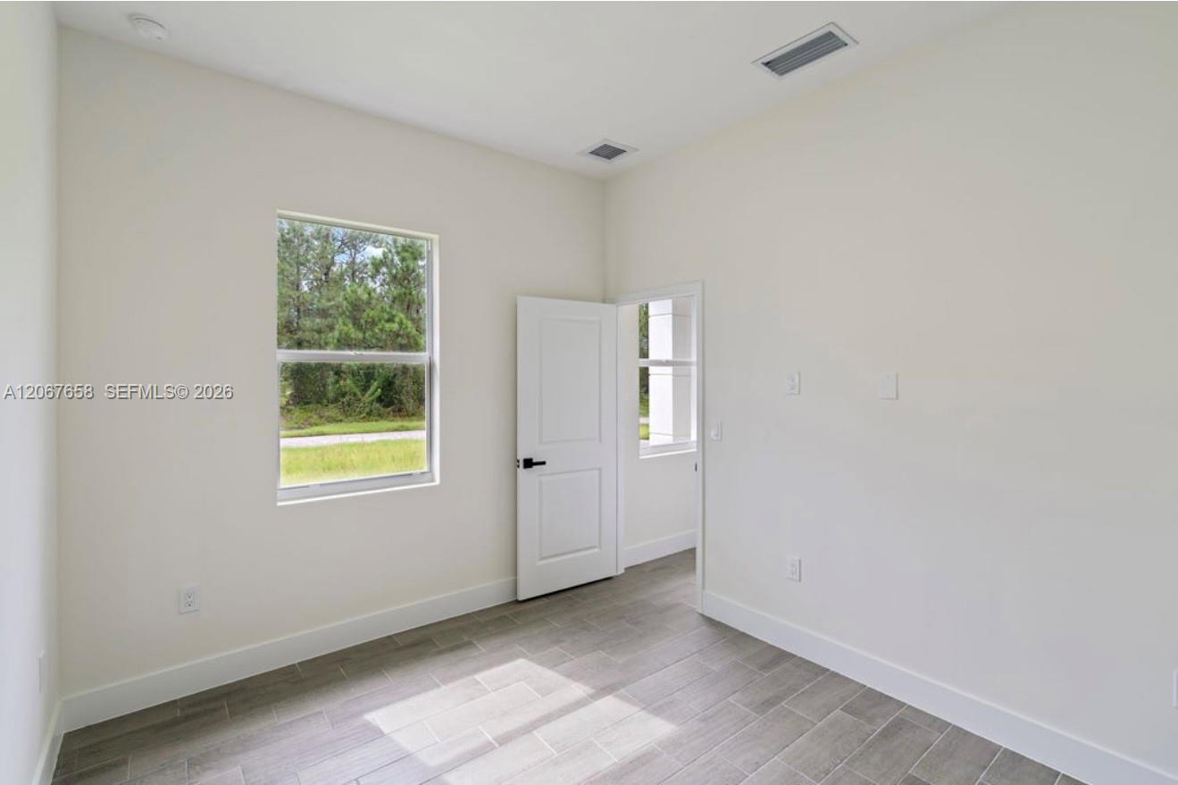 710 Peacock Avenue Property Photo 20