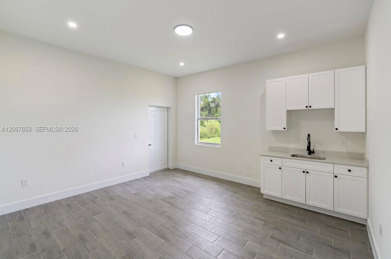 710 Peacock Avenue Property Photo 30