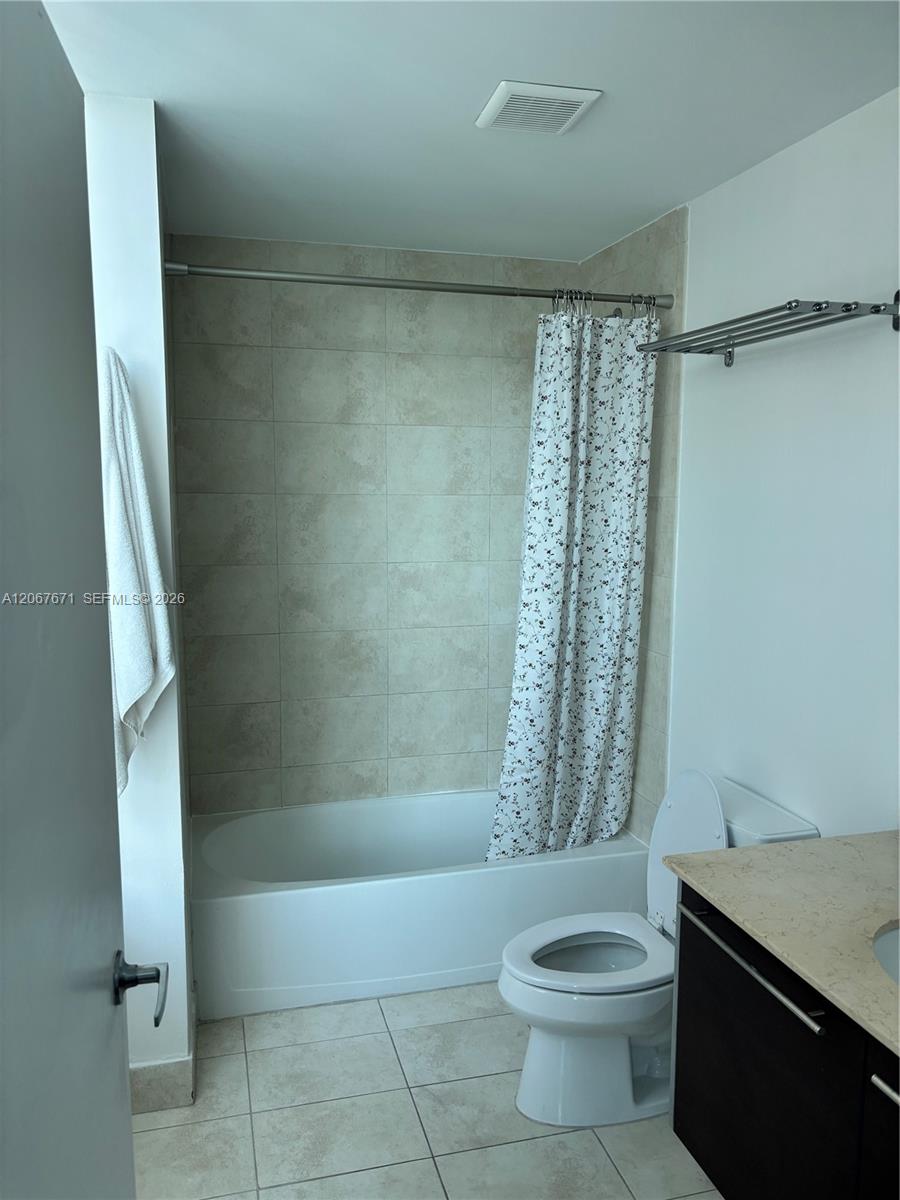 1900 N Bayshore Drive 4011 Property Photo 9