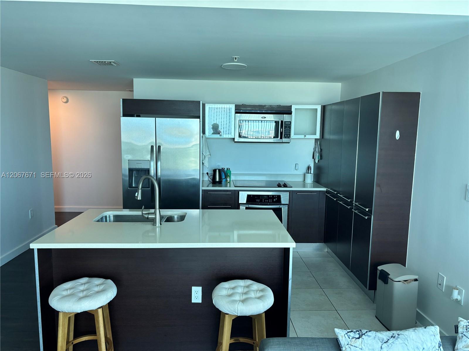 1900 N Bayshore Drive 4011 Property Photo 15