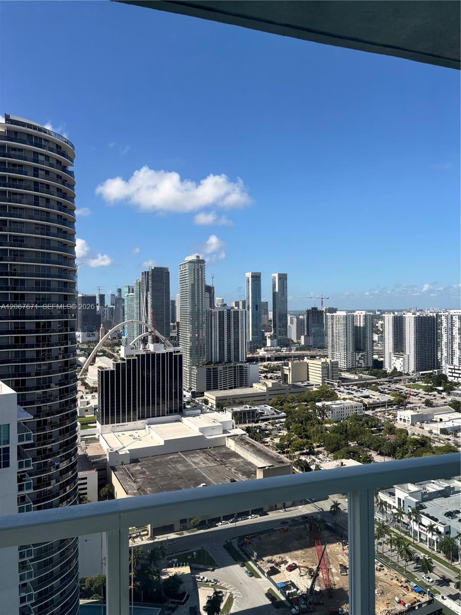 1900 N Bayshore Drive 4011 Property Photo 16