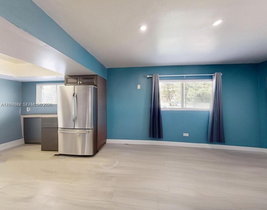 2411 Thomas Street Property Photo 5