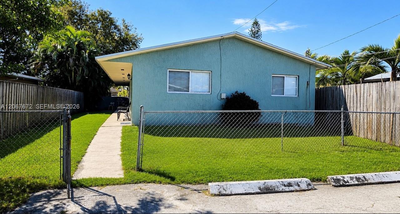2411 Thomas Street Property Photo 13