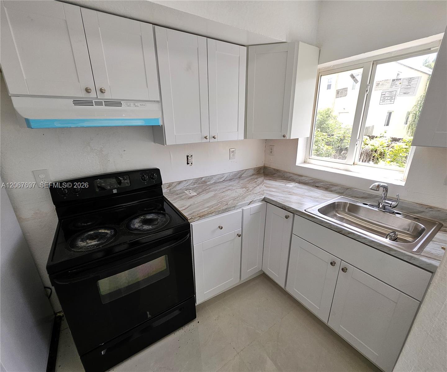 A12067697 Property Photo 4
