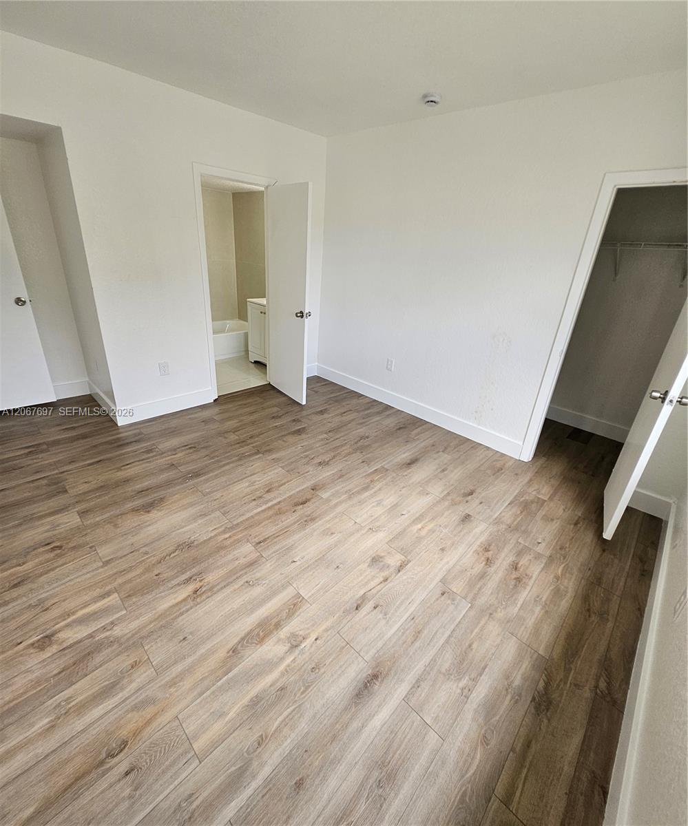 A12067697 Property Photo 23
