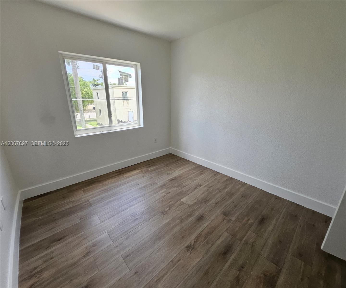 A12067697 Property Photo 27