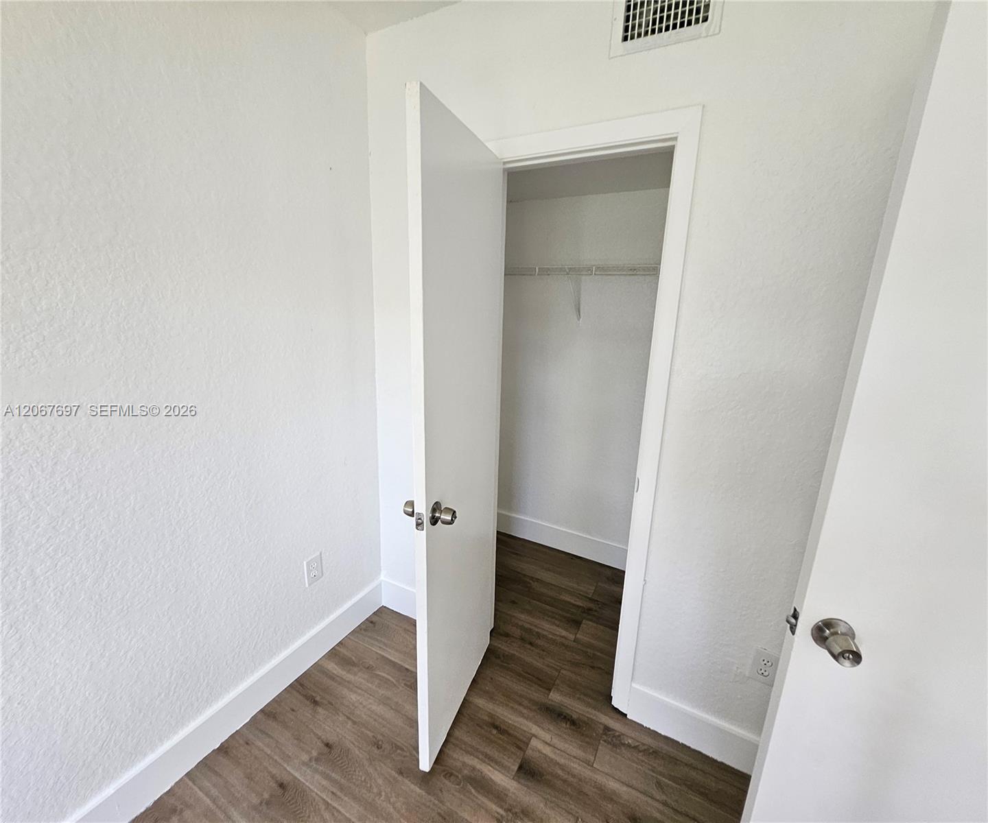 A12067697 Property Photo 29