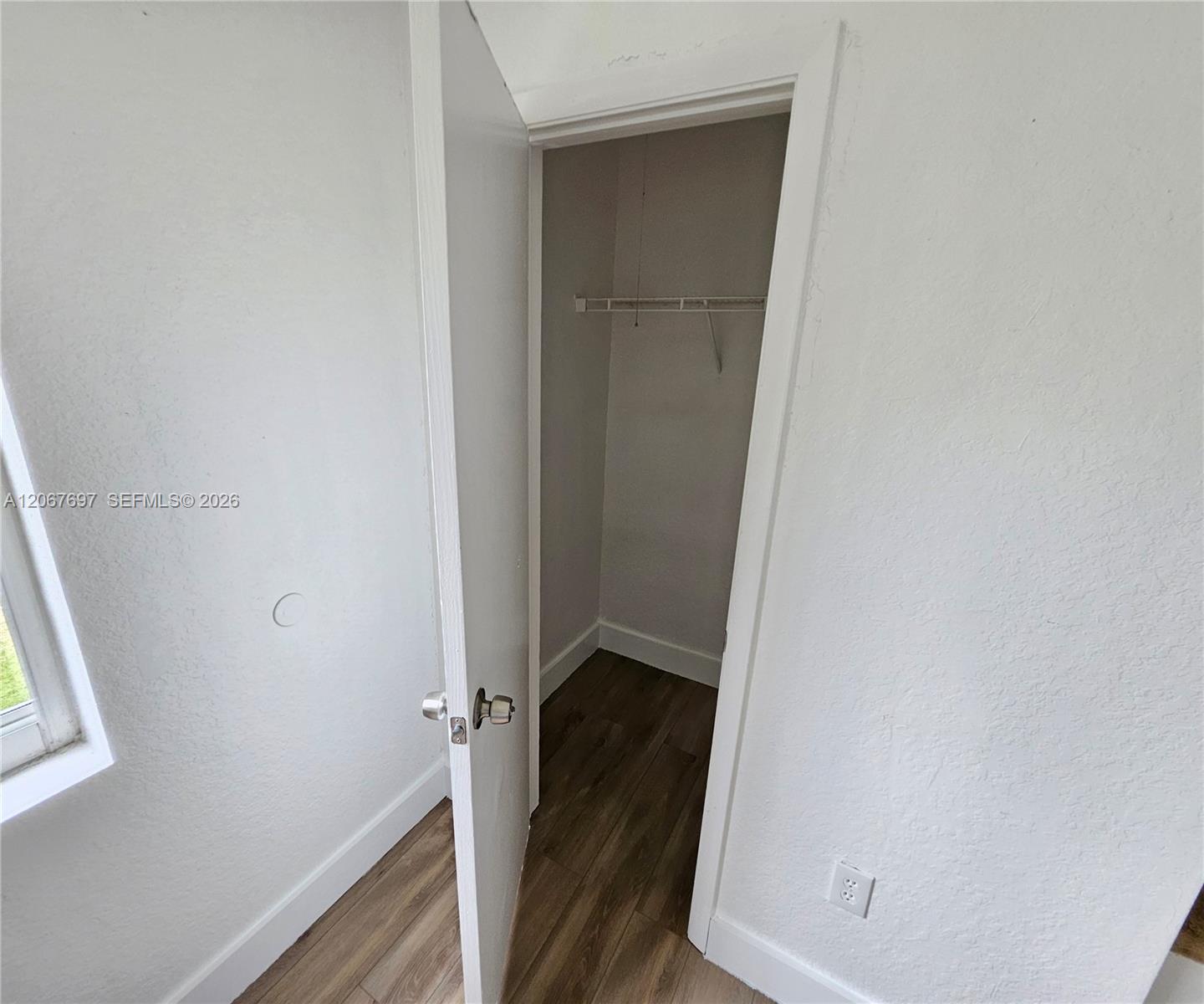 A12067697 Property Photo 37