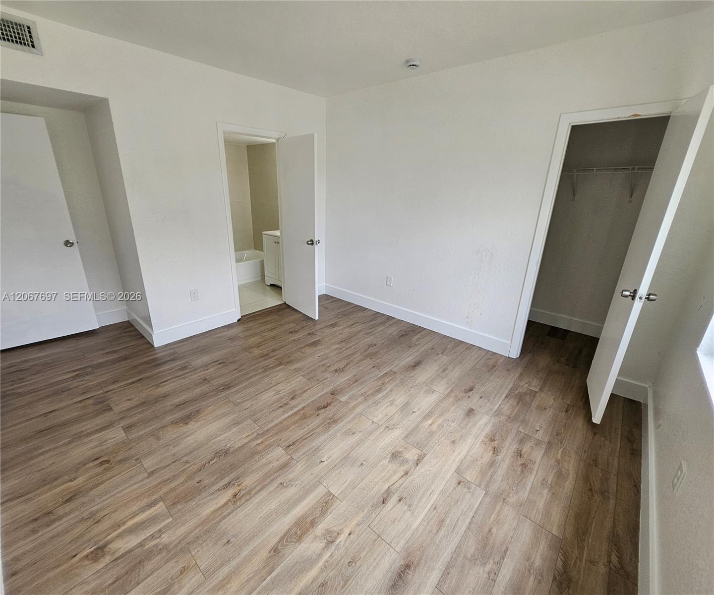 A12067697 Property Photo 40