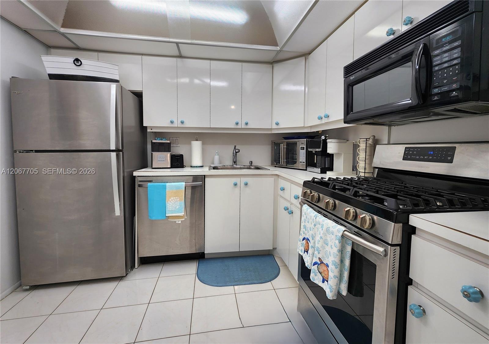 2030 S Ocean Drive 216 Property Photo 19