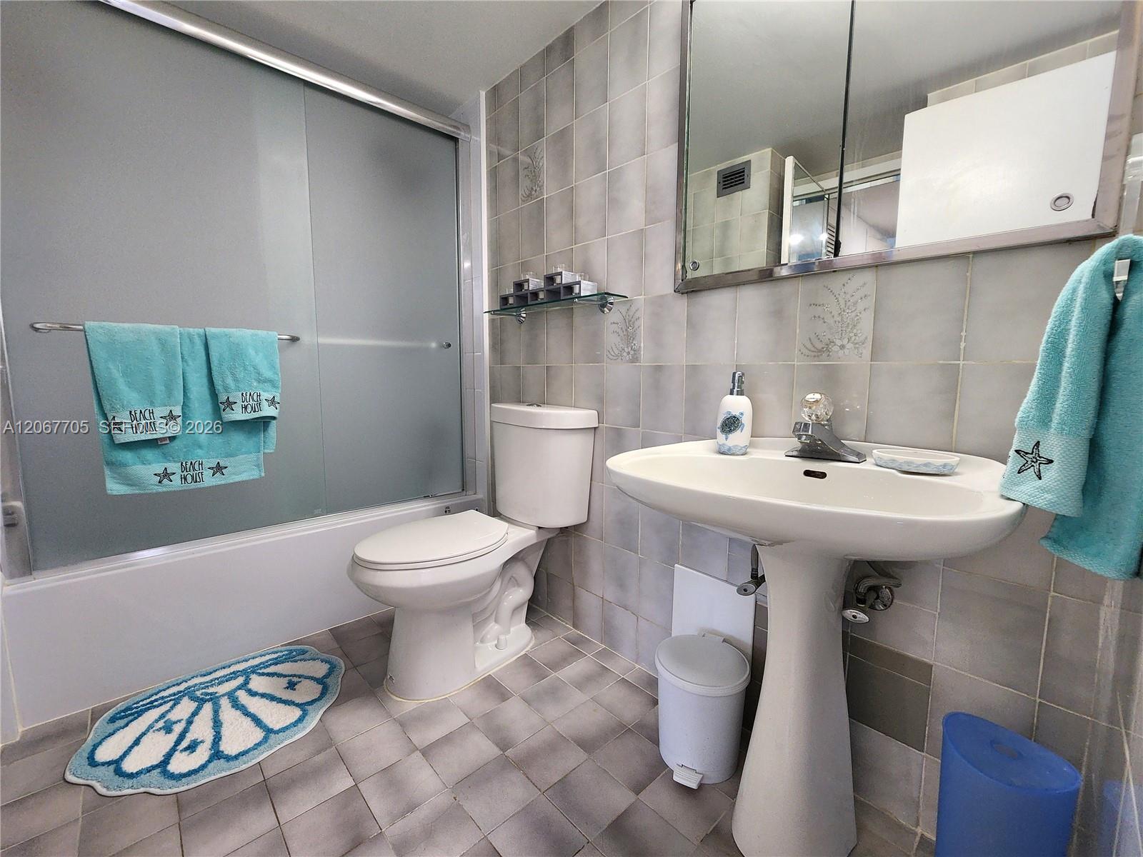 2030 S Ocean Drive 216 Property Photo 24