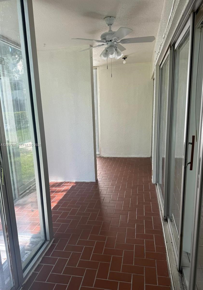 1916 Sw 17th Avenue 36 Property Photo 2