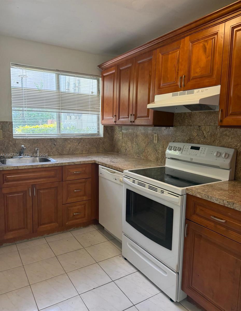 1916 Sw 17th Avenue 36 Property Photo 7