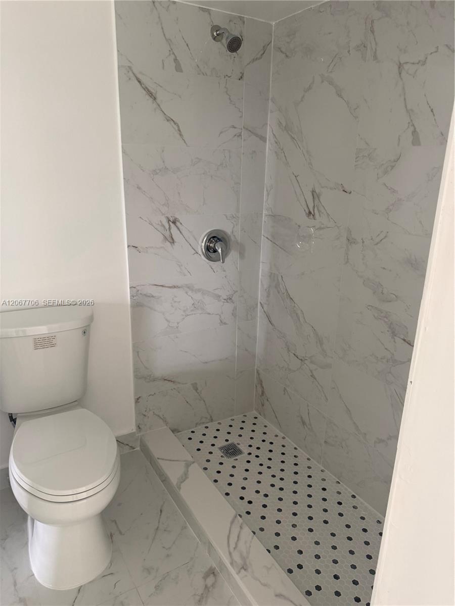 1916 Sw 17th Avenue 36 Property Photo 10