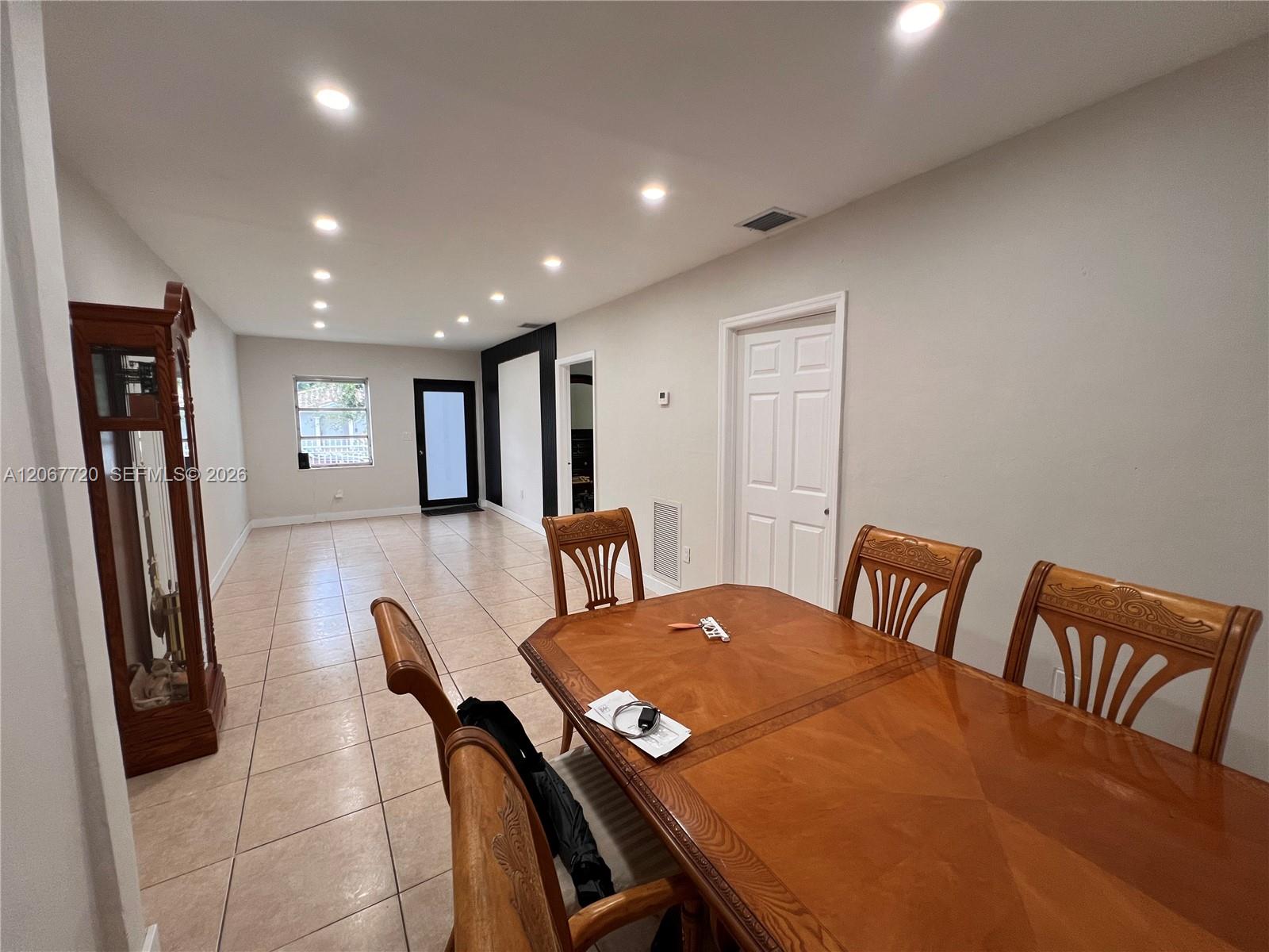 1318 Nw 34th Street Property Photo 5