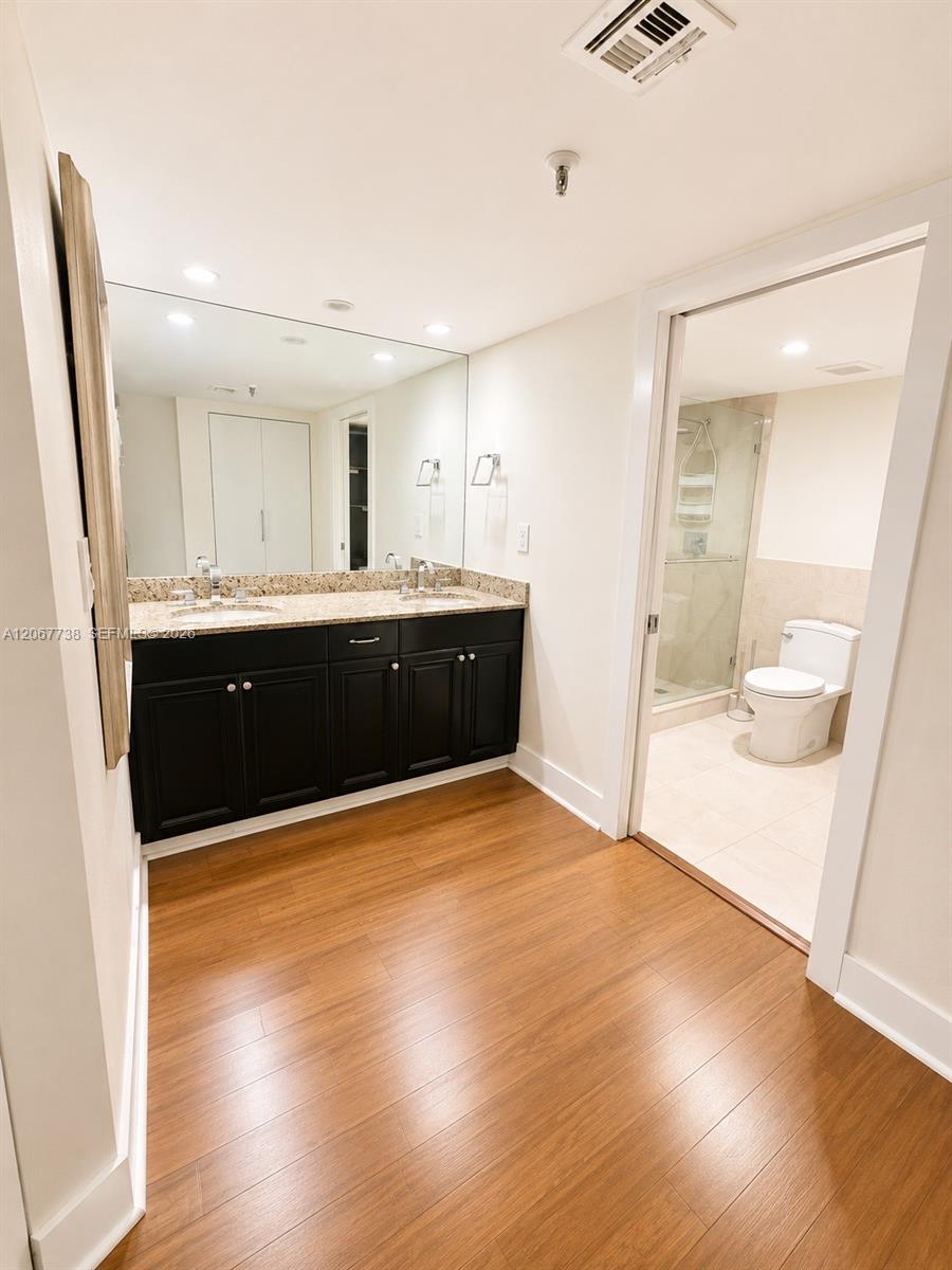 520 Brickell Key Drive A1710 Property Photo 13