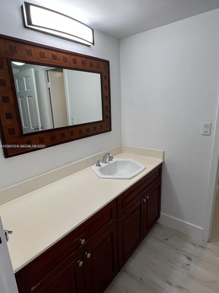2333 Brickell Avenue 307 Property Photo 3