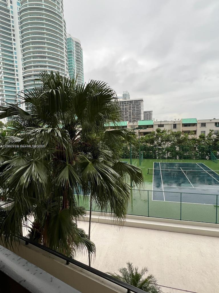 2333 Brickell Avenue 307 Property Photo 4