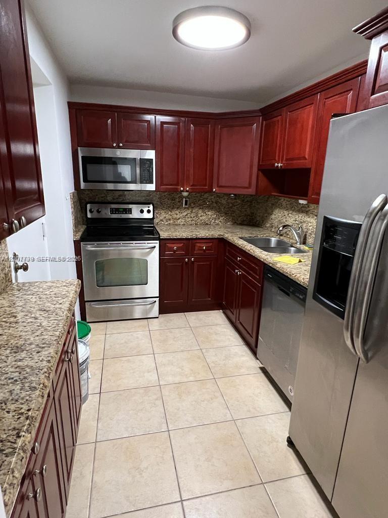 2333 Brickell Avenue 307 Property Photo 7