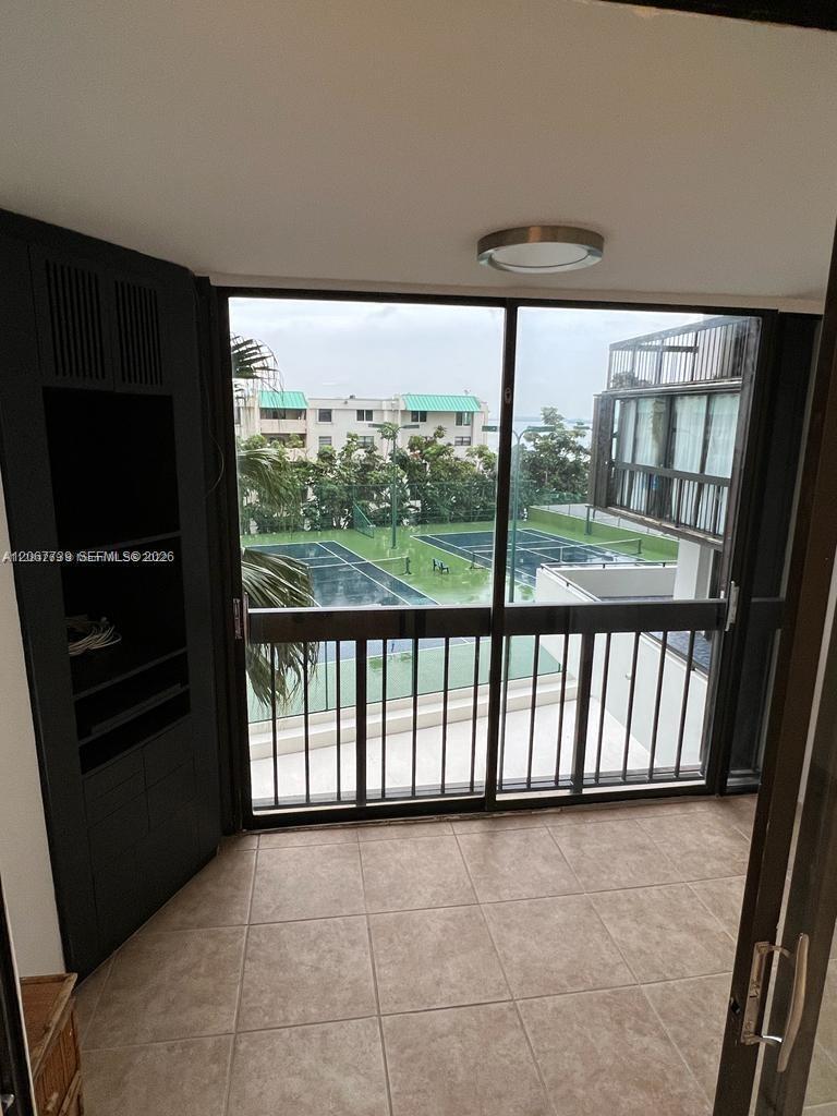 2333 Brickell Avenue 307 Property Photo 9