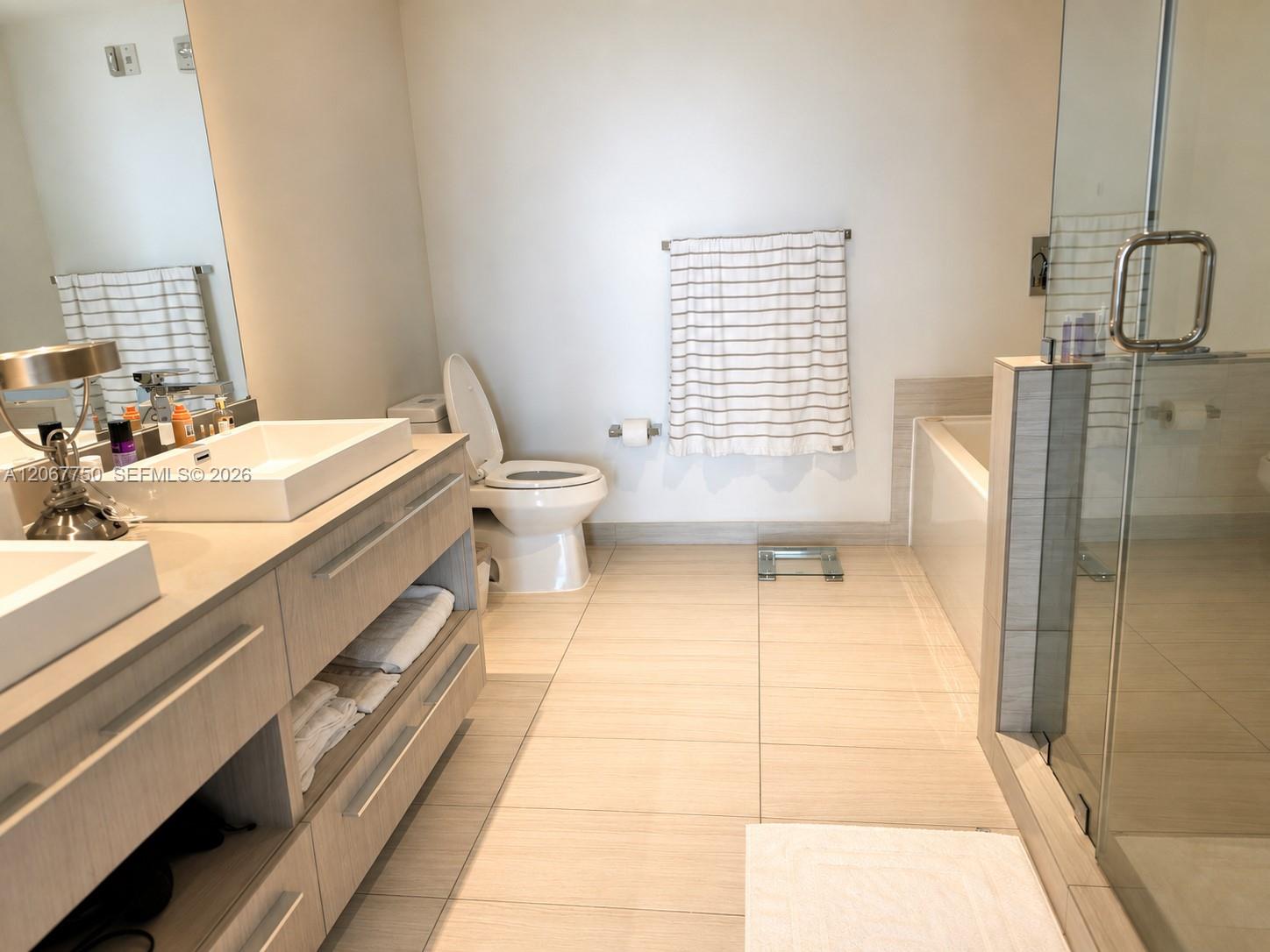 4010 S Ocean Drive R1803 Property Photo 5