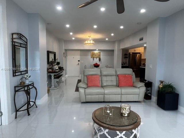 1500 S Ocean Drive 1e Property Photo 2