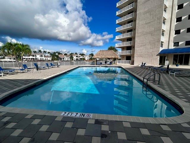 1500 S Ocean Drive 1e Property Photo 23