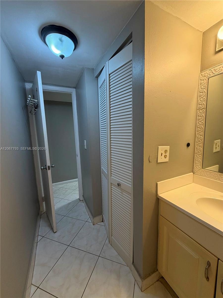 3100 Riverside Drive 104 Property Photo 14