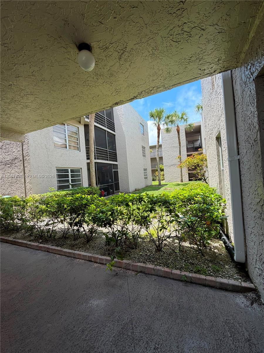 3100 Riverside Drive 104 Property Photo 24