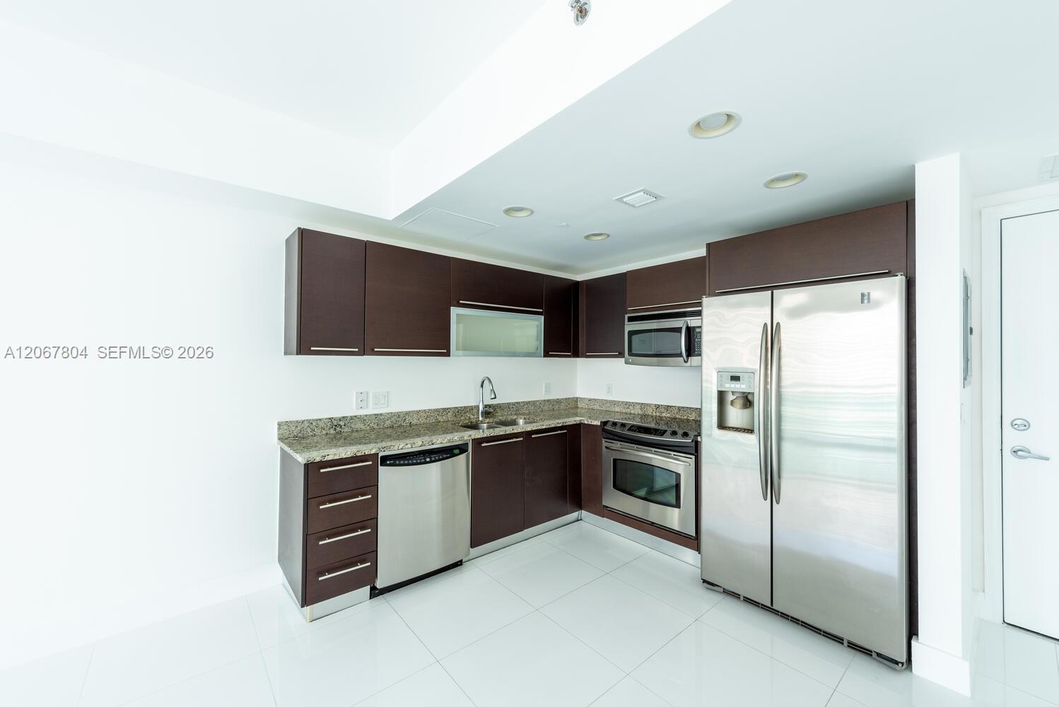 950 Brickell Bay Drive 2208 Property Photo 8