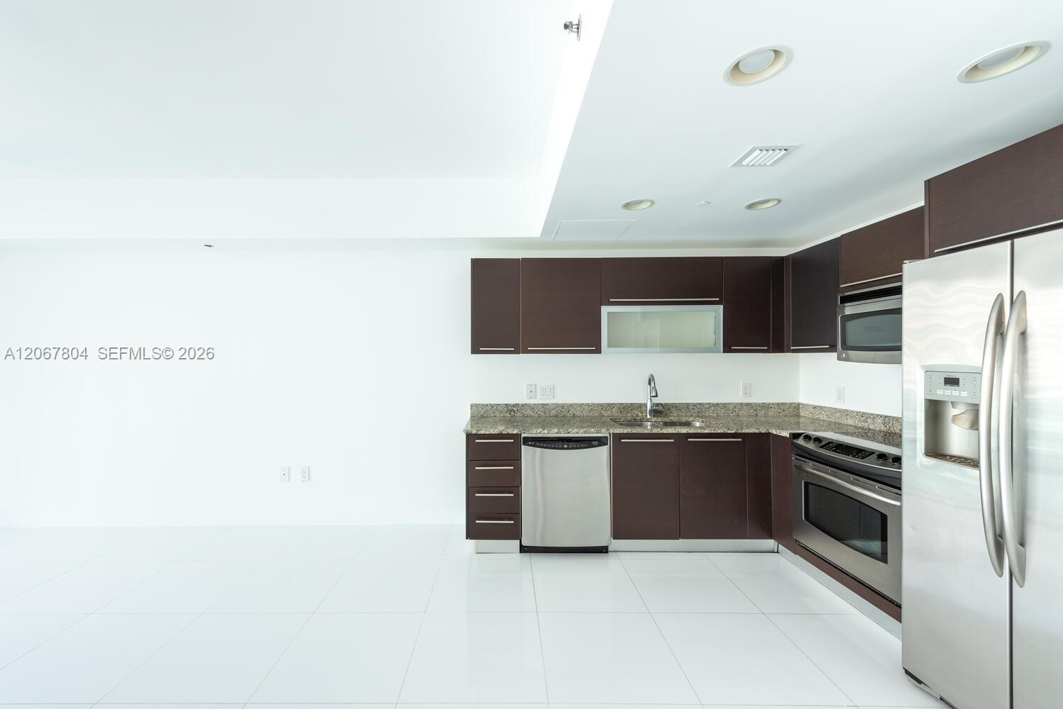 950 Brickell Bay Drive 2208 Property Photo 9
