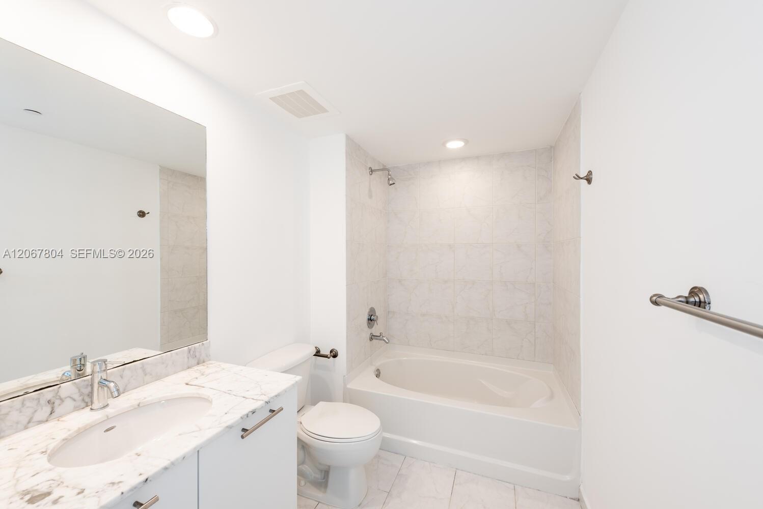 950 Brickell Bay Drive 2208 Property Photo 14