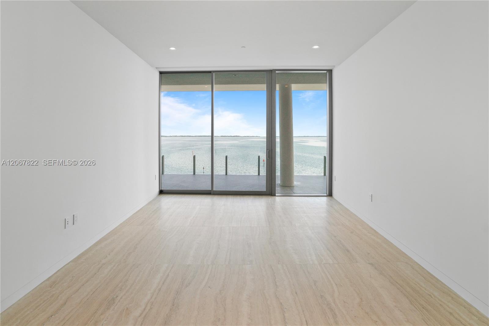 5 Grove Isle Drive M502 Property Photo 6