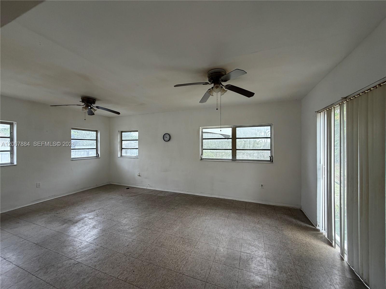 733 W 35th Street Property Photo 10