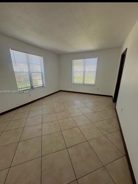 1165 98 403 Property Photo 1