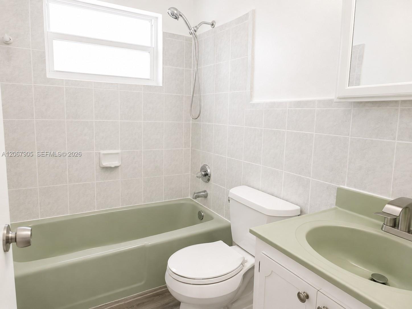 1945 Nw 29th Street Unit 8 Property Photo 15