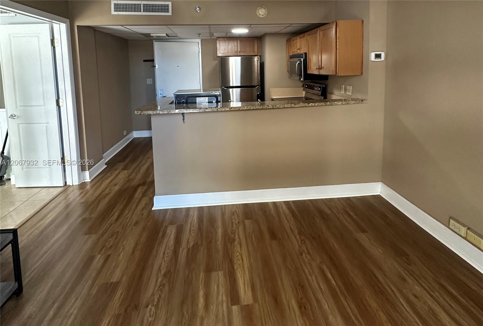 151 E Washington Street 524